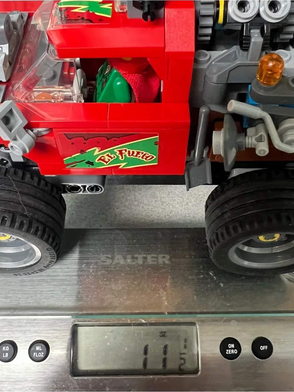 LEGO-Hidden Side- El Fuego's Stunt Truck (set 70421)
